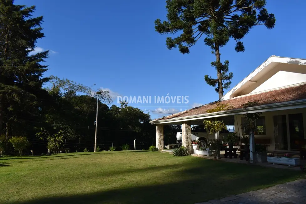 Foto 6 de Casa com 4 quartos à venda, 269m2 em Campos Do Jordao - SP