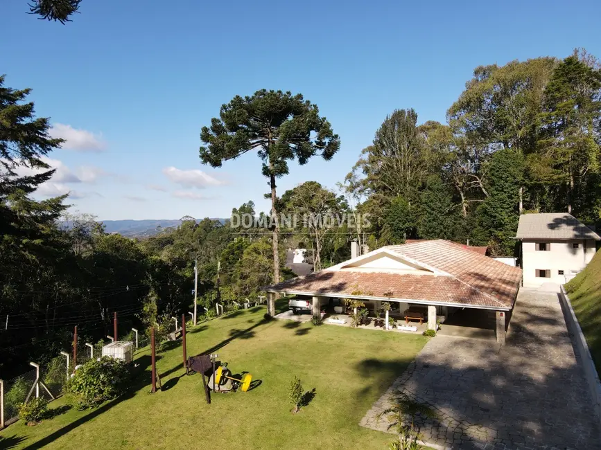 Foto 5 de Casa com 4 quartos à venda, 269m2 em Campos Do Jordao - SP