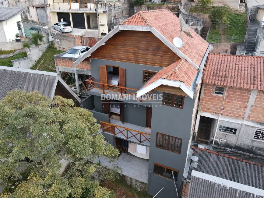 Foto 1 de Casa com 3 quartos à venda, 150m2 em Campos Do Jordao - SP