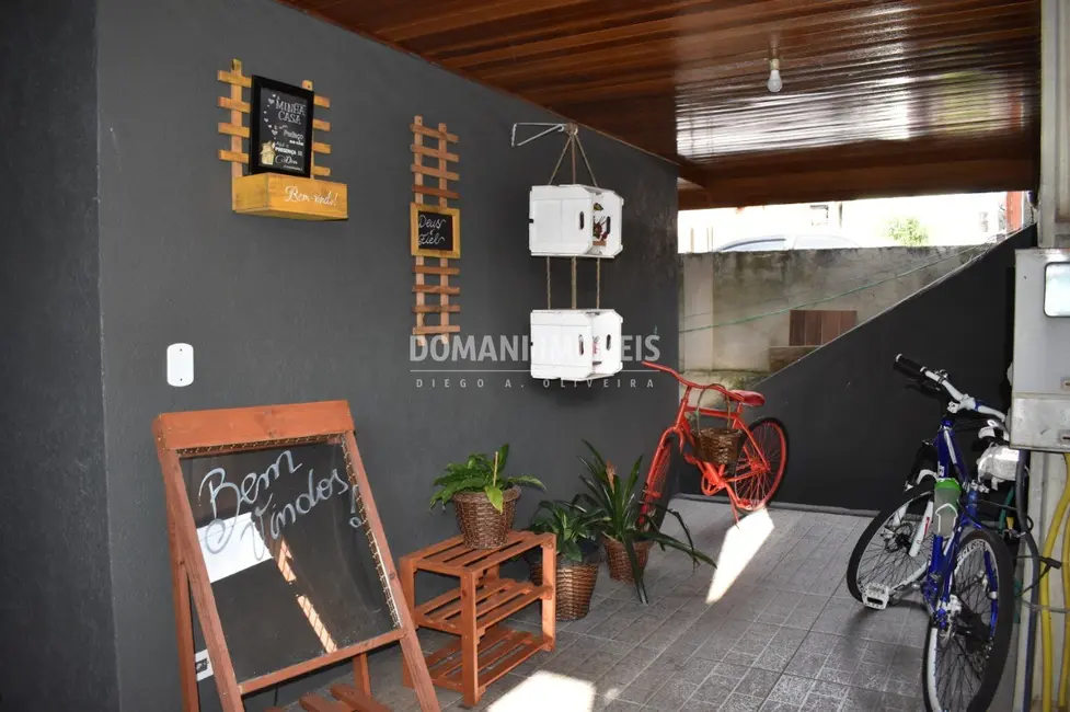 Foto 4 de Casa com 3 quartos à venda, 150m2 em Campos Do Jordao - SP