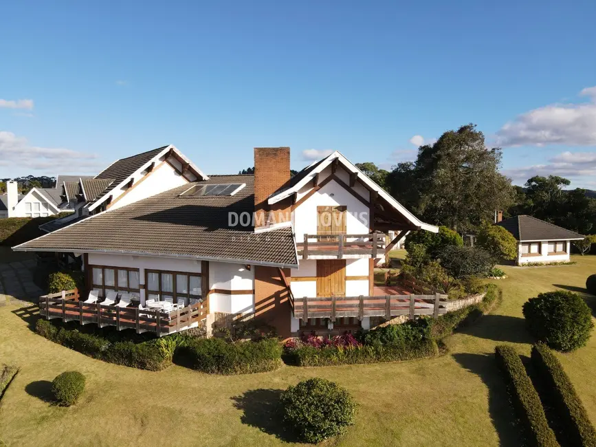 Foto 3 de Casa com 5 quartos à venda, 860m2 em Campos Do Jordao - SP