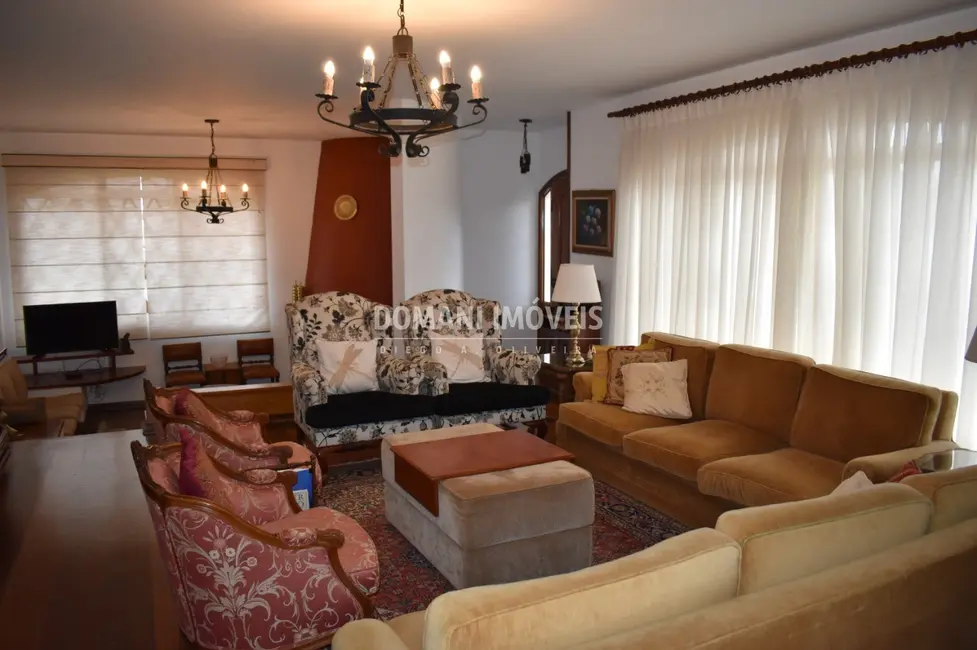 Foto 5 de Casa com 6 quartos à venda, 430m2 em Campos Do Jordao - SP