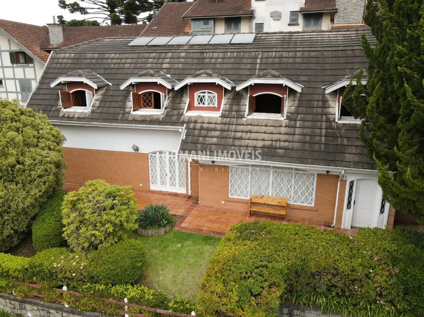 Foto 3 de Casa com 6 quartos à venda, 430m2 em Campos Do Jordao - SP