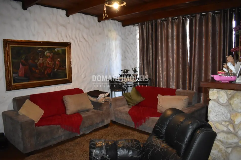 Foto 6 de Casa com 4 quartos à venda, 195m2 em Campos Do Jordao - SP