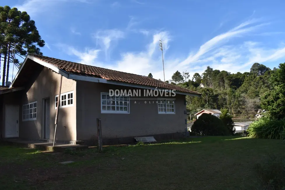 Foto 2 de Casa com 4 quartos à venda, 242m2 em Campos Do Jordao - SP