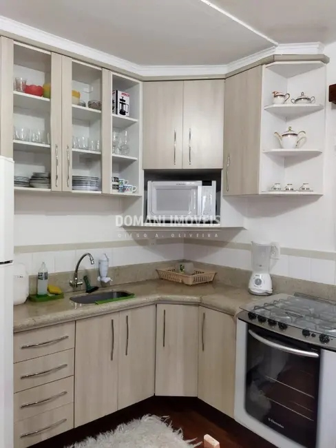 Foto 4 de Casa com 2 quartos à venda, 130m2 em Campos Do Jordao - SP