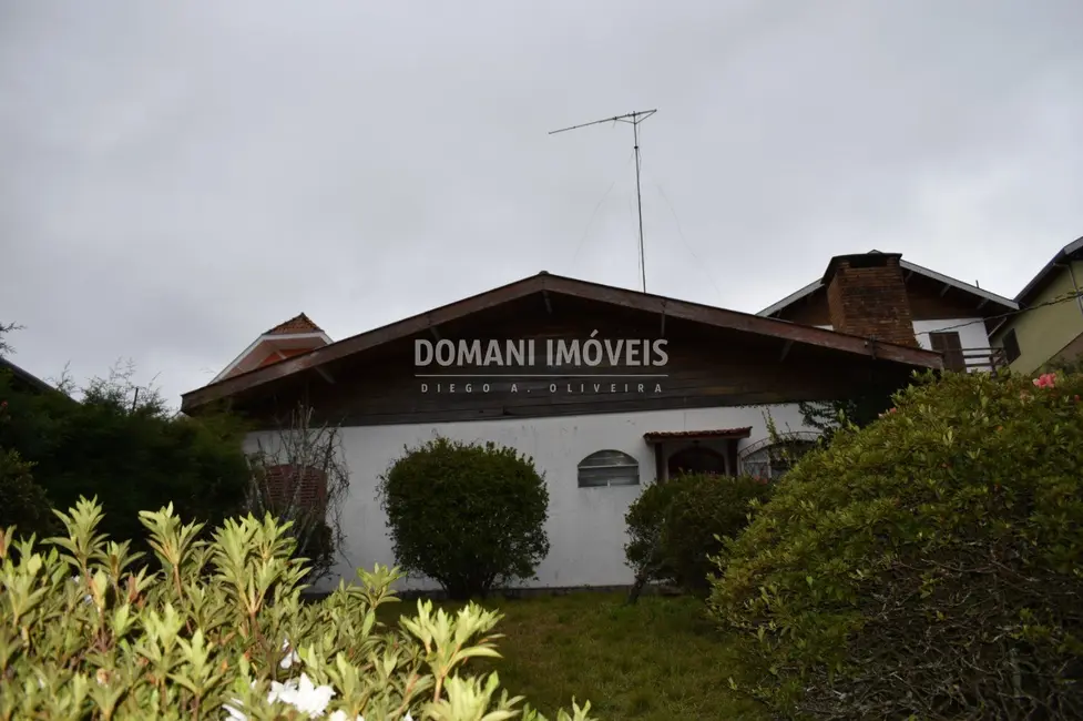 Foto 2 de Casa com 2 quartos à venda, 92m2 em Campos Do Jordao - SP