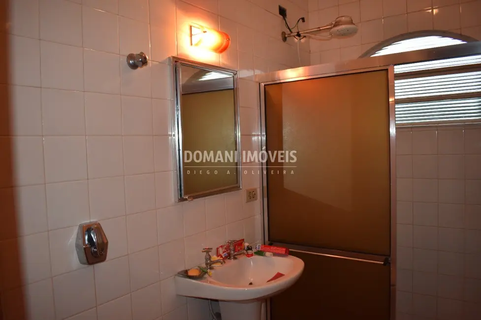 Foto 9 de Casa com 2 quartos à venda, 92m2 em Campos Do Jordao - SP