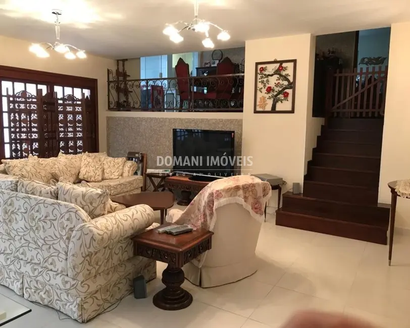 Foto 7 de Casa com 3 quartos à venda, 750m2 em Campos Do Jordao - SP