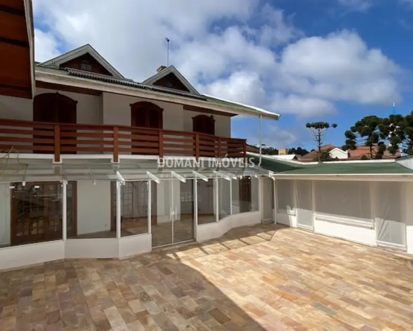 Foto 5 de Casa com 3 quartos à venda, 750m2 em Campos Do Jordao - SP