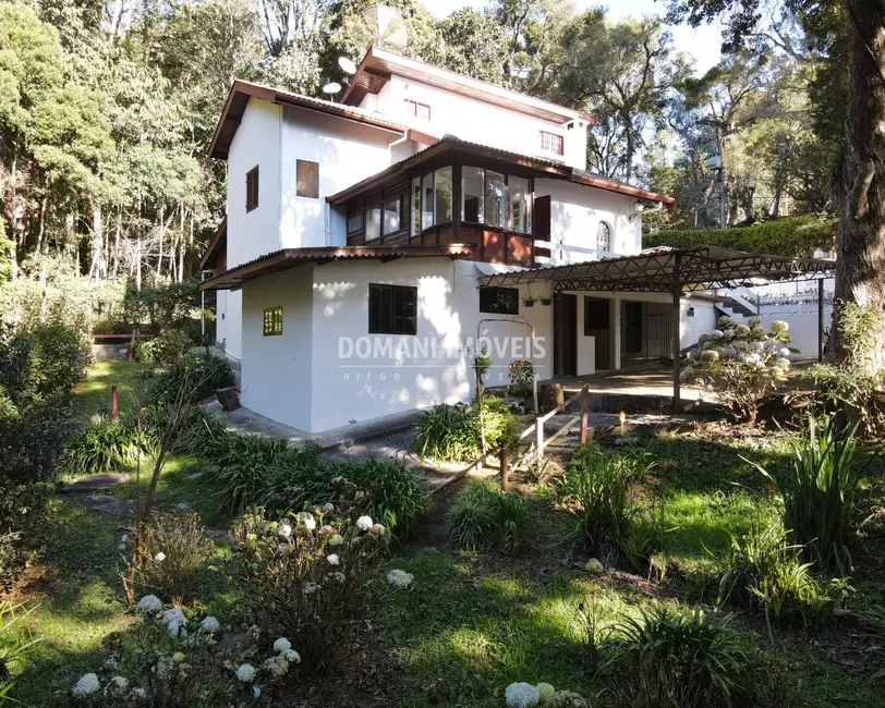 Foto 1 de Casa com 4 quartos à venda, 310m2 em Campos Do Jordao - SP
