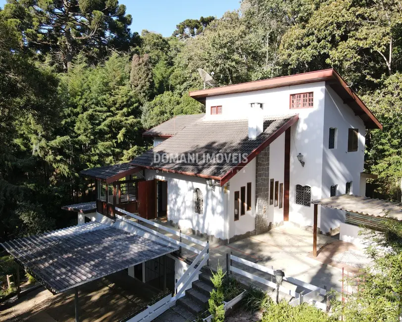 Foto 2 de Casa com 4 quartos à venda, 310m2 em Campos Do Jordao - SP