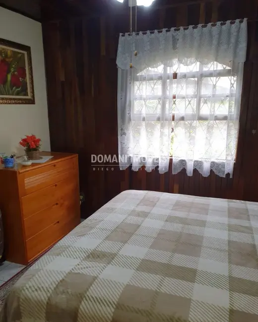 Foto 8 de Casa com 3 quartos à venda, 235m2 em Campos Do Jordao - SP