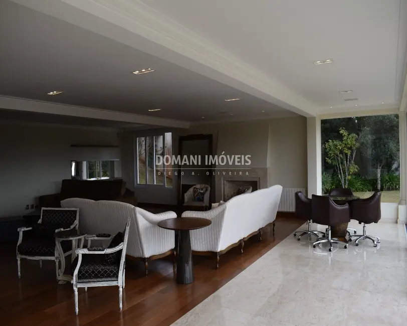 Casa com 6 quartos à venda, 980m2 em Campos Do Jordao - SP - imagem 8 Foto 8 de Casa com 6 quartos à venda, 980m2 em Campos Do Jordao - SP