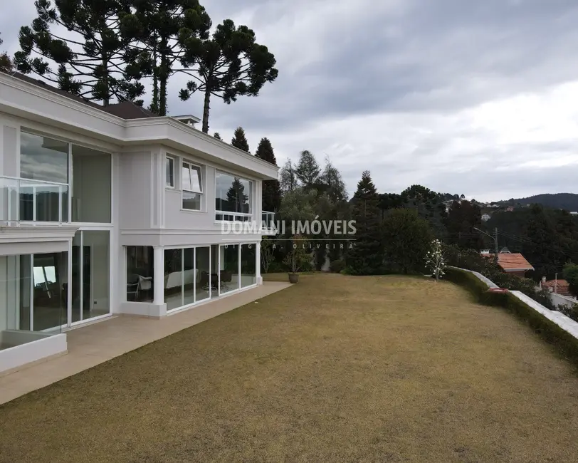 Casa com 6 quartos à venda, 980m2 em Campos Do Jordao - SP - imagem 5 Foto 5 de Casa com 6 quartos à venda, 980m2 em Campos Do Jordao - SP