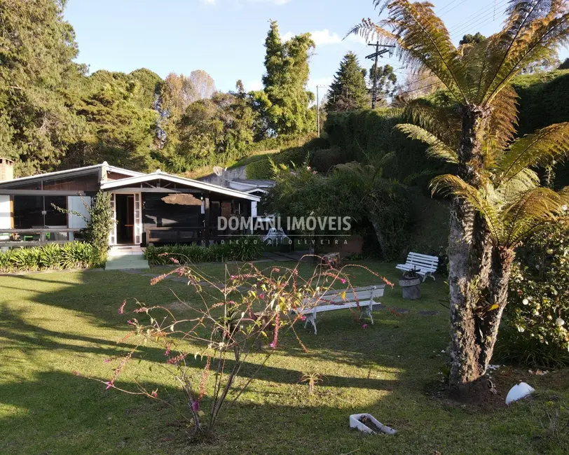 Foto 4 de Casa com 4 quartos à venda, 195m2 em Campos Do Jordao - SP