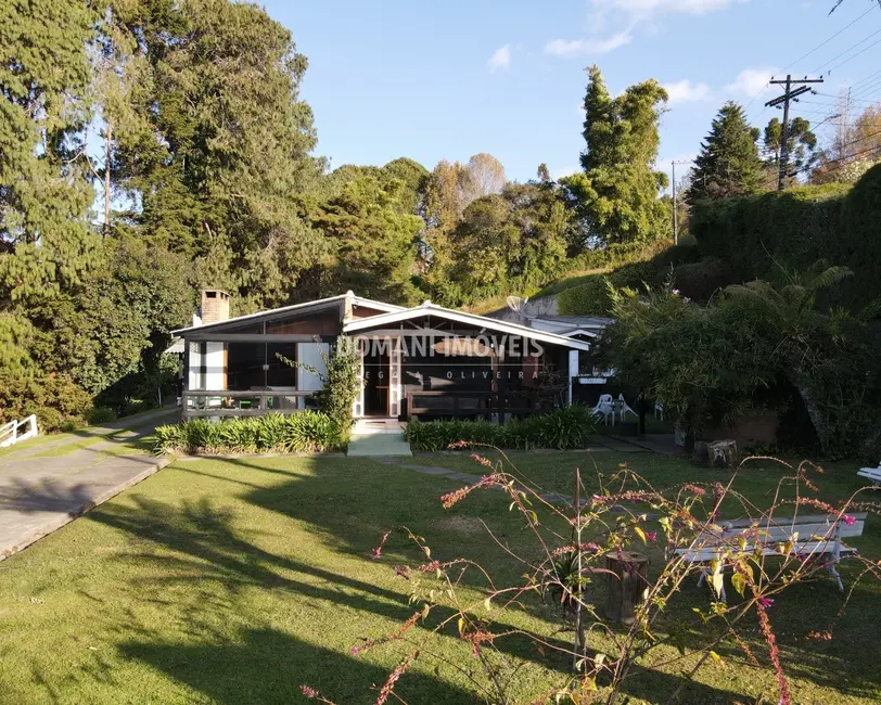 Foto 1 de Casa com 4 quartos à venda, 195m2 em Campos Do Jordao - SP