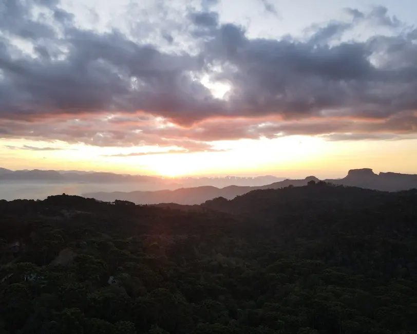 Terreno / Lote à venda, 1780m2 em Campos Do Jordao - SP - imagem 3 Foto 3 de Terreno / Lote à venda, 1780m2 em Campos Do Jordao - SP