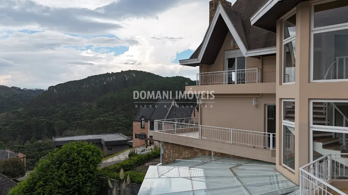 Casa de Condomínio com 4 quartos à venda, 353m2 em Campos Do Jordao - SP - imagem 2 Foto 2 de Casa de Condomínio com 4 quartos à venda, 353m2 em Campos Do Jordao - SP