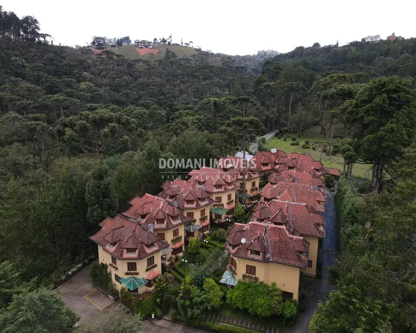 Foto 3 de Casa de Condomínio com 4 quartos à venda, 170m2 em Campos Do Jordao - SP