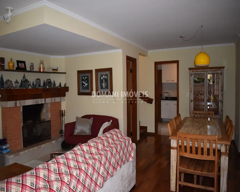 Foto 8 de Casa de Condomínio com 4 quartos à venda, 170m2 em Campos Do Jordao - SP