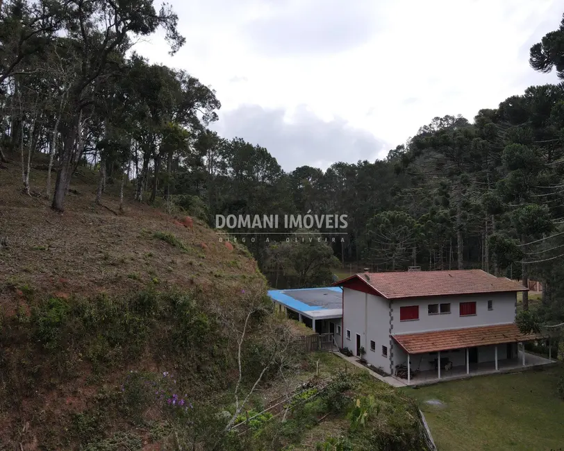 Sítio / Rancho com 4 quartos à venda e para alugar, 385m2 em Campos Do Jordao - SP - imagem 8 Foto 8 de Sítio / Rancho com 4 quartos à venda e para alugar, 385m2 em Campos Do Jordao - SP