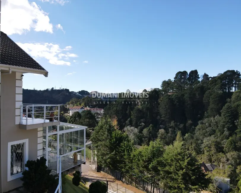 Foto 6 de Casa com 4 quartos à venda, 215m2 em Campos Do Jordao - SP