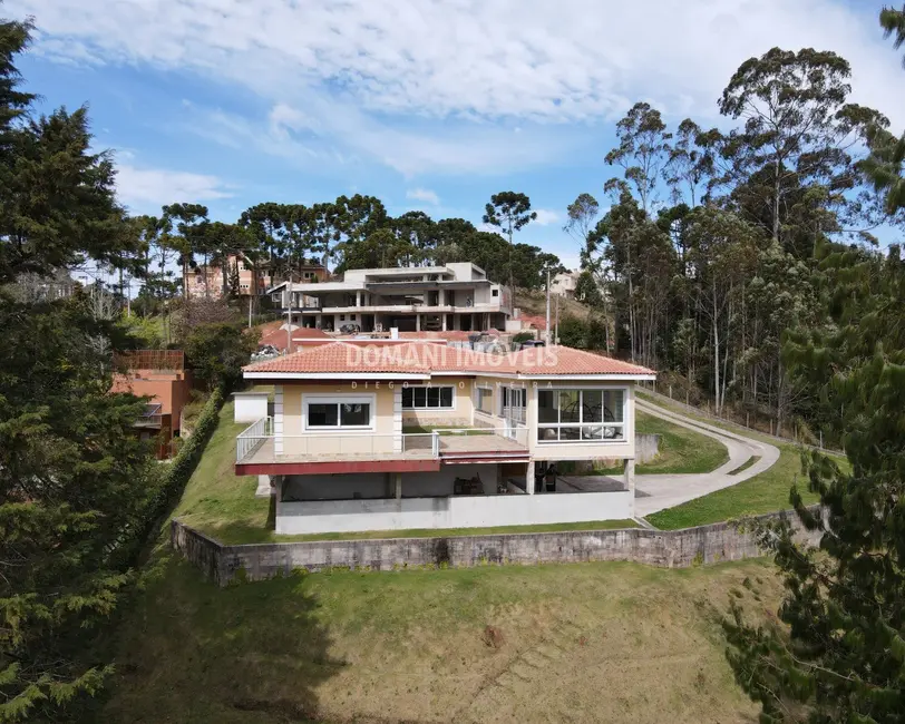 Foto 2 de Casa de Condomínio com 3 quartos à venda, 430m2 em Campos Do Jordao - SP