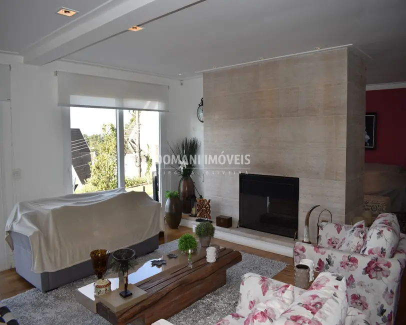 Foto 9 de Casa de Condomínio com 4 quartos à venda, 210m2 em Campos Do Jordao - SP