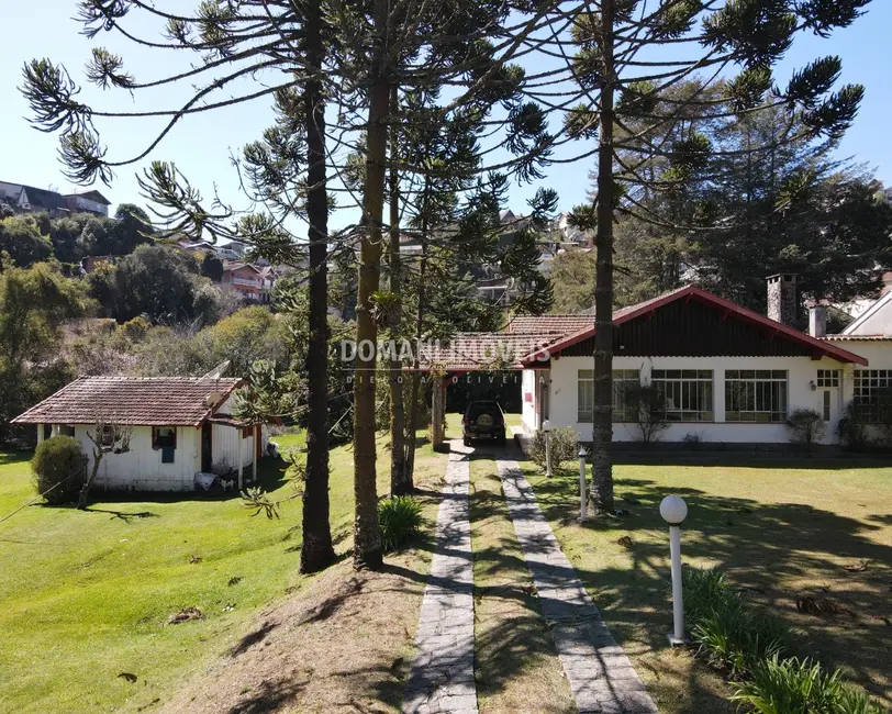 Foto 5 de Casa com 3 quartos à venda, 270m2 em Campos Do Jordao - SP