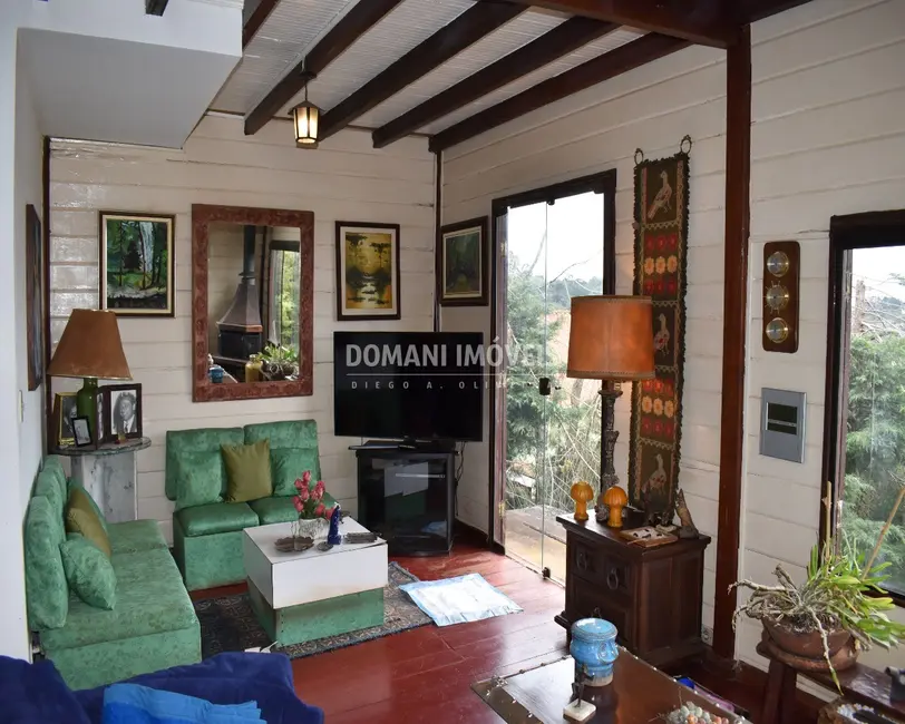 Foto 8 de Casa com 3 quartos à venda, 142m2 em Campos Do Jordao - SP