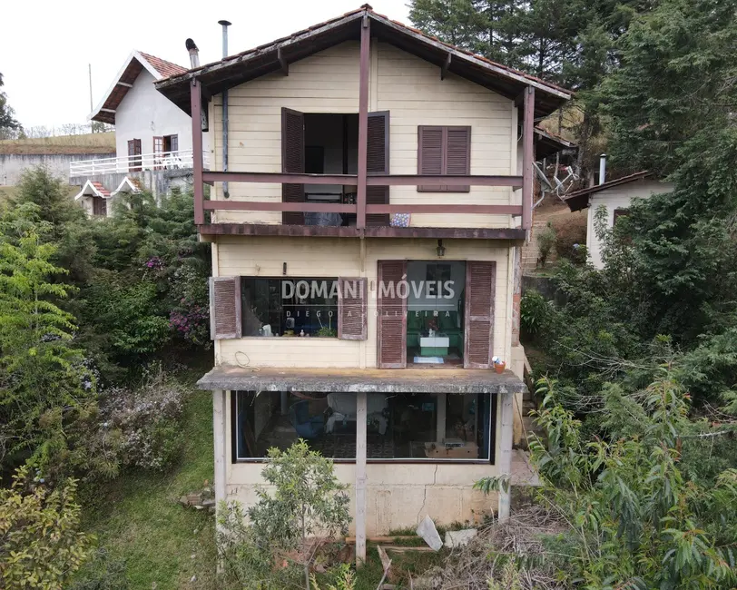 Foto 3 de Casa com 3 quartos à venda, 142m2 em Campos Do Jordao - SP