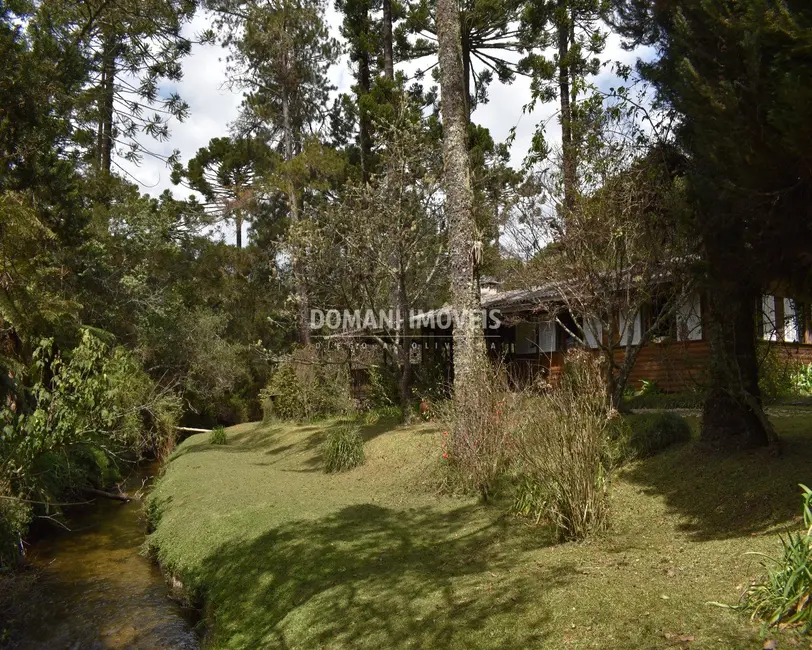 Foto 5 de Sítio / Rancho com 4 quartos à venda em Campos Do Jordao - SP