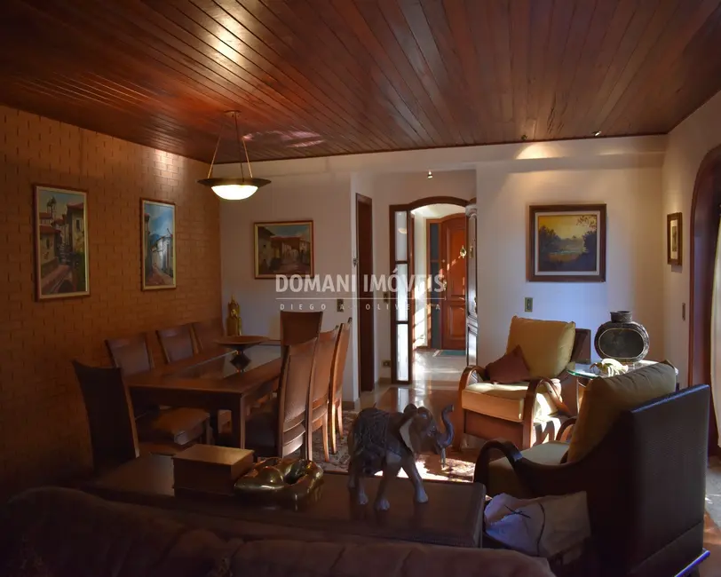 Apartamento com 4 quartos à venda, 170m2 em Campos Do Jordao - SP - imagem 9 Foto 9 de Apartamento com 4 quartos à venda, 170m2 em Campos Do Jordao - SP