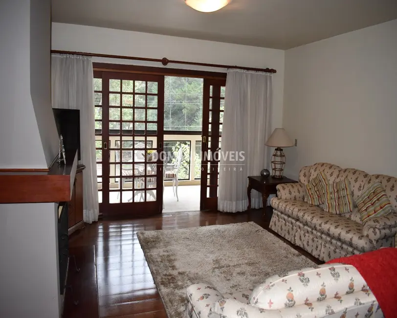 Apartamento com 3 quartos à venda, 170m2 em Campos Do Jordao - SP - imagem 6 Foto 6 de Apartamento com 3 quartos à venda, 170m2 em Campos Do Jordao - SP