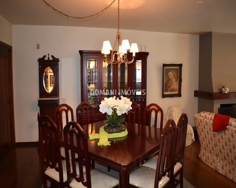 Apartamento com 3 quartos à venda, 170m2 em Campos Do Jordao - SP - imagem 8 Foto 8 de Apartamento com 3 quartos à venda, 170m2 em Campos Do Jordao - SP