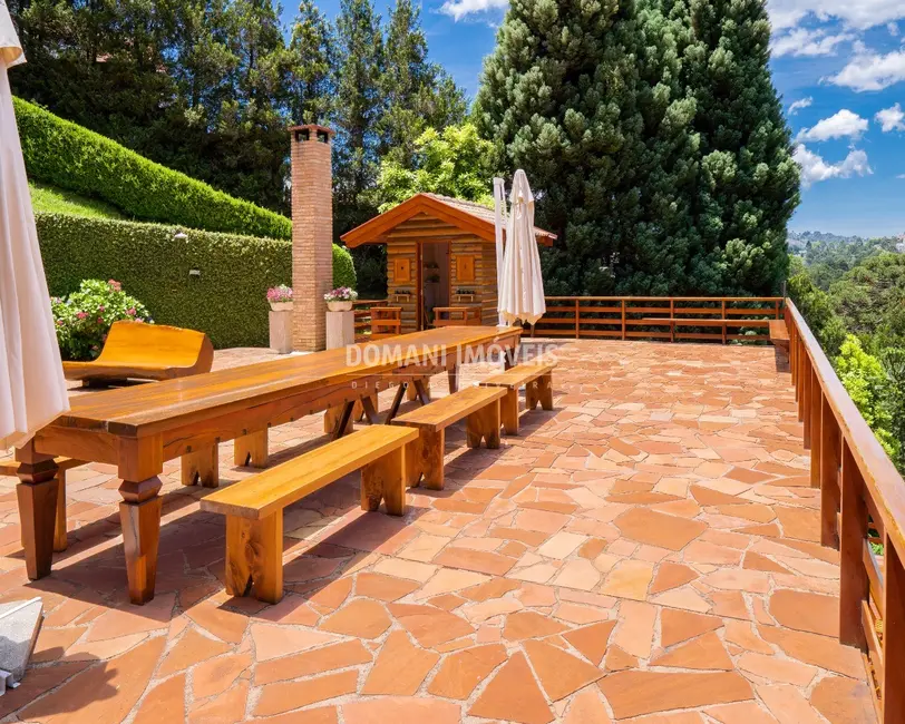 Casa com 7 quartos à venda, 960m2 em Campos Do Jordao - SP - imagem 7 Foto 7 de Casa com 7 quartos à venda, 960m2 em Campos Do Jordao - SP