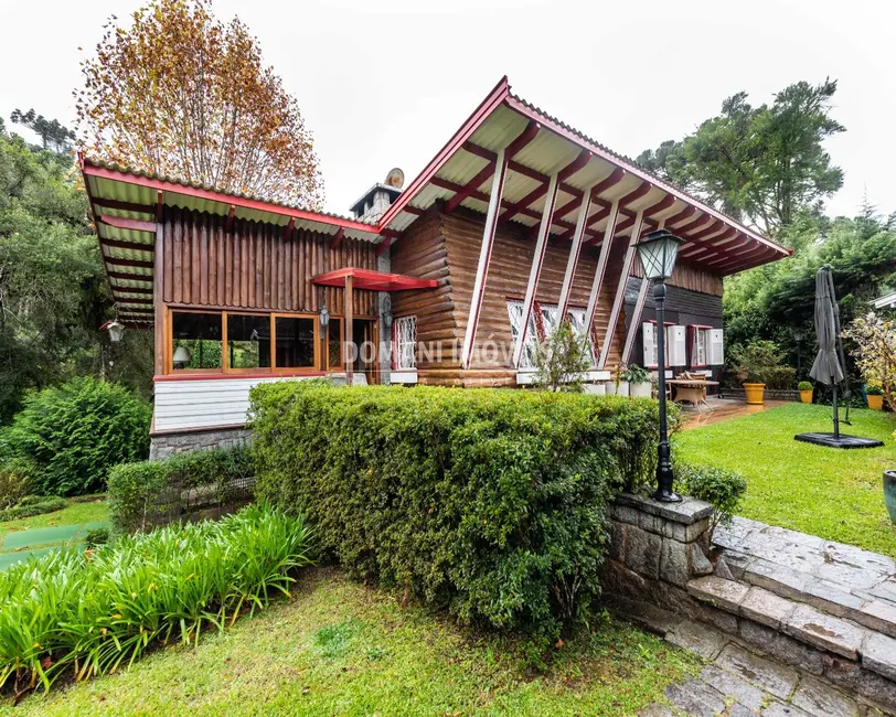 Foto 2 de Casa com 4 quartos à venda, 722m2 em Campos Do Jordao - SP