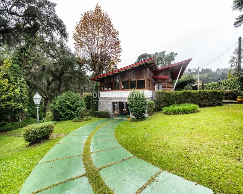 Foto 1 de Casa com 4 quartos à venda, 722m2 em Campos Do Jordao - SP