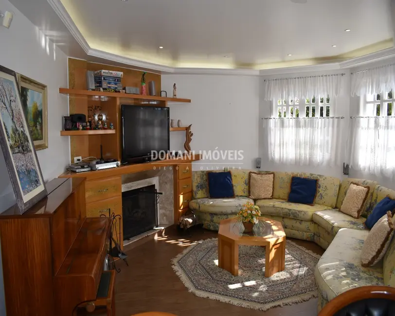 Foto 8 de Casa com 5 quartos à venda, 305m2 em Campos Do Jordao - SP