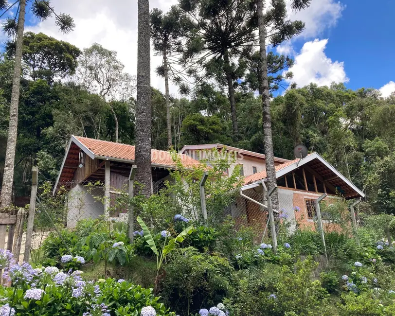 Foto 1 de Casa com 3 quartos à venda e para alugar, 160m2 em Campos Do Jordao - SP