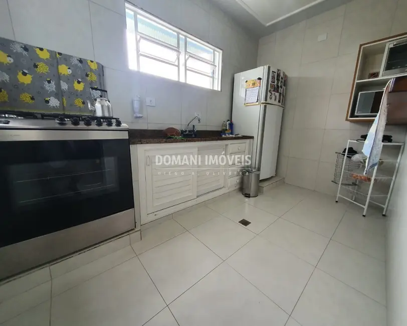 Casa com 4 quartos à venda, 185m2 em Campos Do Jordao - SP - imagem 5 Foto 5 de Casa com 4 quartos à venda, 185m2 em Campos Do Jordao - SP