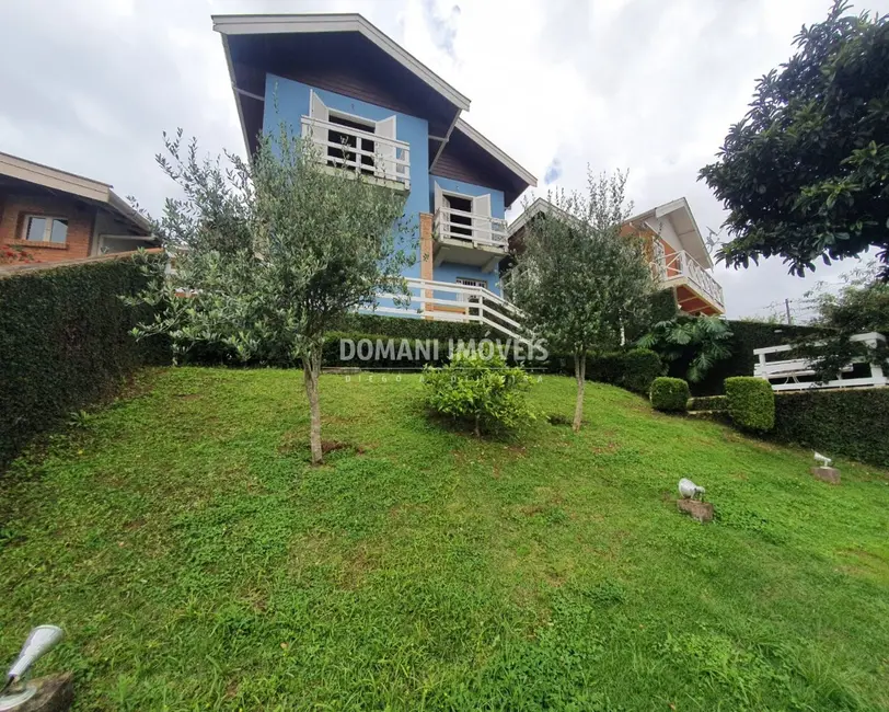 Foto 2 de Casa com 4 quartos à venda, 185m2 em Campos Do Jordao - SP
