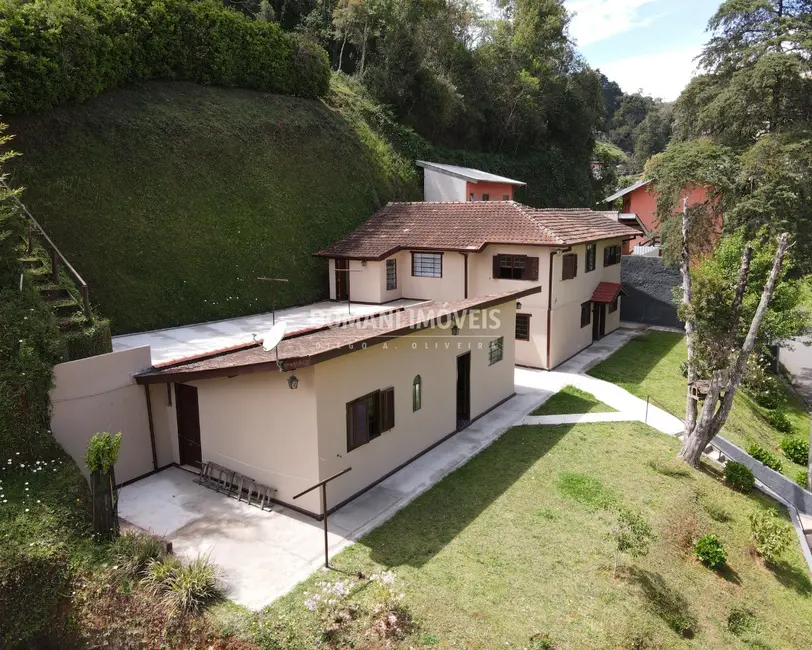 Foto 3 de Casa com 2 quartos à venda, 190m2 em Campos Do Jordao - SP