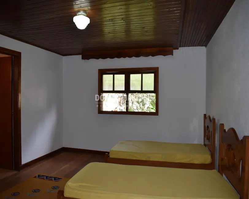 Foto 7 de Casa com 2 quartos à venda, 190m2 em Campos Do Jordao - SP