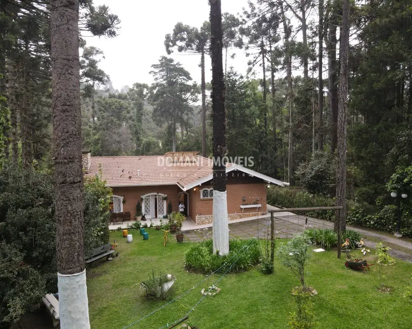 Casa com 5 quartos à venda, 570m2 em Campos Do Jordao - SP - imagem 8 Foto 8 de Casa com 5 quartos à venda, 570m2 em Campos Do Jordao - SP