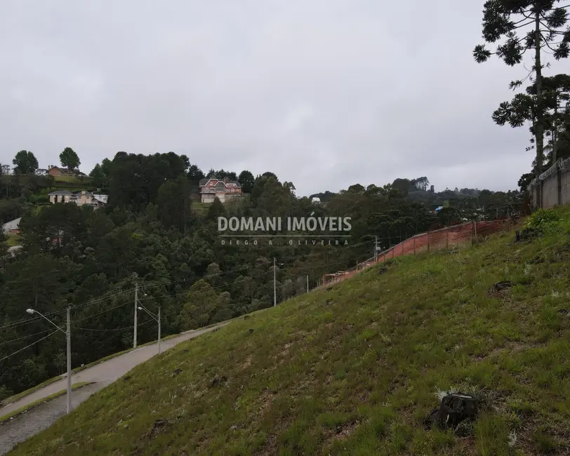 Foto 1 de Terreno / Lote à venda, 1530m2 em Campos Do Jordao - SP