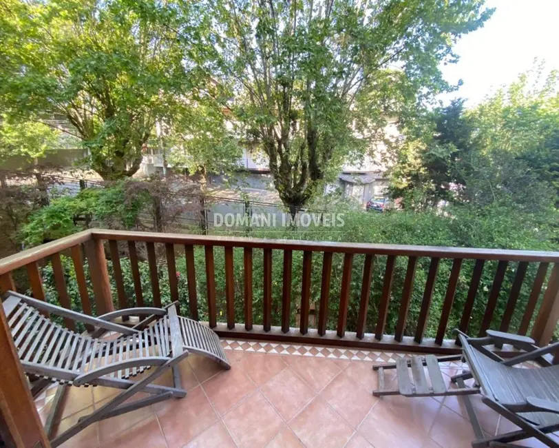 Foto 8 de Apartamento com 3 quartos à venda, 97m2 em Campos Do Jordao - SP