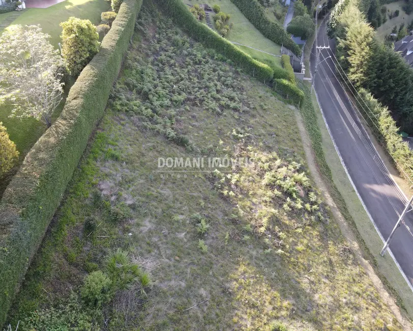 Foto 1 de Terreno / Lote à venda, 1620m2 em Campos Do Jordao - SP