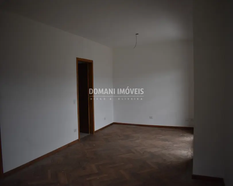 Foto 7 de Casa de Condomínio com 6 quartos à venda, 260m2 em Campos Do Jordao - SP